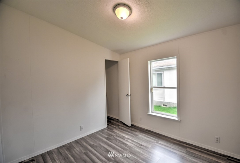 201 Oakview, Centralia, Washington 98531, 4 Bedrooms Bedrooms, ,2 BathroomsBathrooms,Manufactured In Park,For Sale,Oakview,NWM1881992