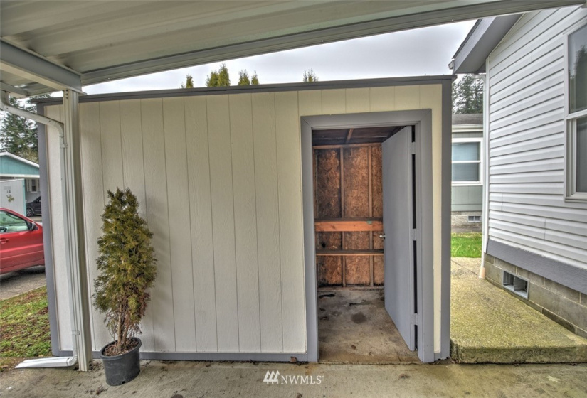 201 Oakview, Centralia, Washington 98531, 4 Bedrooms Bedrooms, ,2 BathroomsBathrooms,Manufactured In Park,For Sale,Oakview,NWM1881992