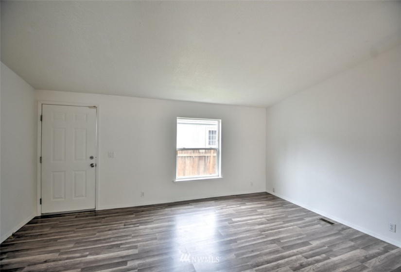 201 Oakview, Centralia, Washington 98531, 4 Bedrooms Bedrooms, ,2 BathroomsBathrooms,Manufactured In Park,For Sale,Oakview,NWM1881992