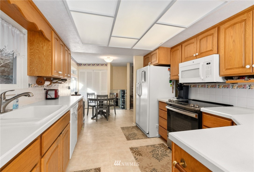 1703 Sherwood, Aberdeen, Washington 98520, 2 Bedrooms Bedrooms, ,2 BathroomsBathrooms,Residential,For Sale,Broadway Heights Second Add,Sherwood,NWM1881990