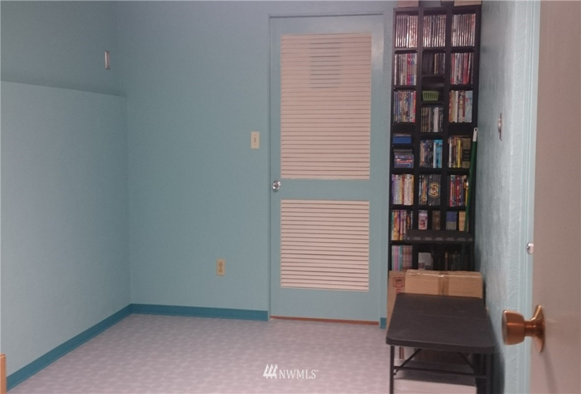 1703 Sherwood, Aberdeen, Washington 98520, 2 Bedrooms Bedrooms, ,2 BathroomsBathrooms,Residential,For Sale,Broadway Heights Second Add,Sherwood,NWM1881990