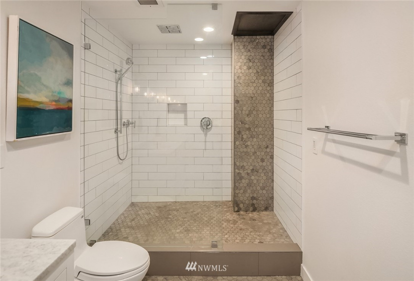 415 Mercer, Seattle, Washington 98119, 3 Bedrooms Bedrooms, ,1 BathroomBathrooms,Residential,For Sale,Mercer West,Mercer,NWM1882349