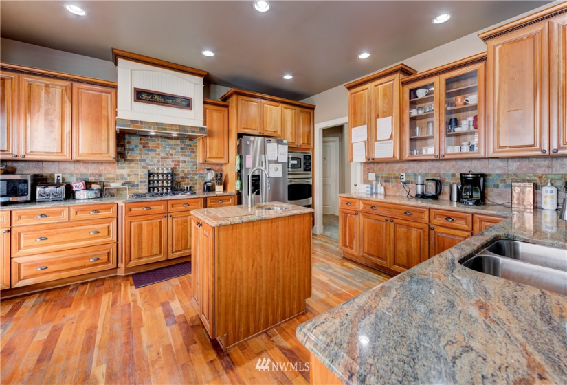 1987 Peach Haven, East Wenatchee, Washington 98802, 6 Bedrooms Bedrooms, ,2 BathroomsBathrooms,Residential,For Sale,Peach Haven Estates,Peach Haven,NWM1880456