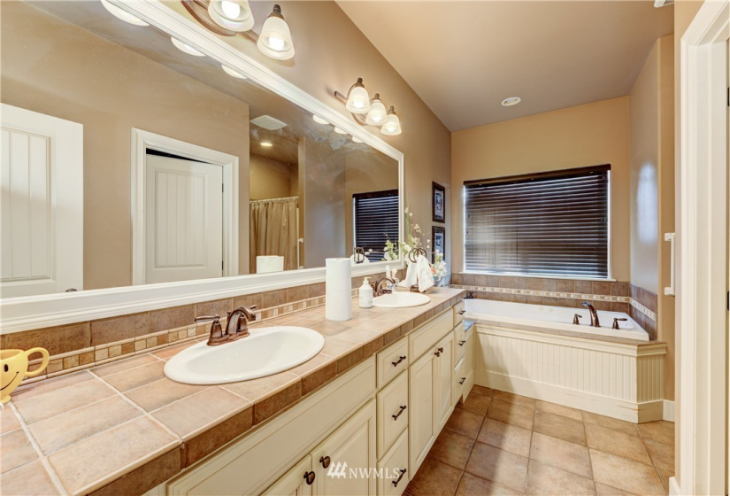 1987 Peach Haven, East Wenatchee, Washington 98802, 6 Bedrooms Bedrooms, ,2 BathroomsBathrooms,Residential,For Sale,Peach Haven Estates,Peach Haven,NWM1880456