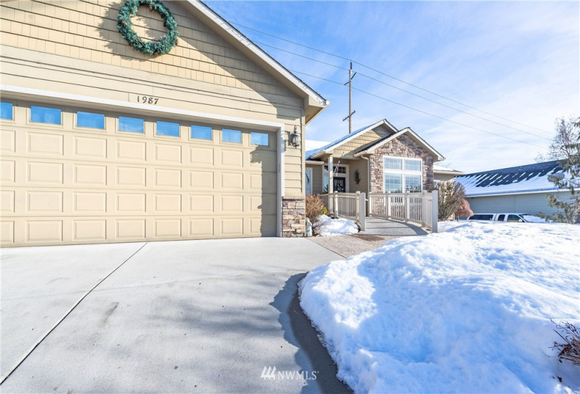 1987 Peach Haven, East Wenatchee, Washington 98802, 6 Bedrooms Bedrooms, ,2 BathroomsBathrooms,Residential,For Sale,Peach Haven Estates,Peach Haven,NWM1880456