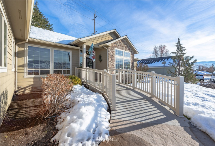 1987 Peach Haven, East Wenatchee, Washington 98802, 6 Bedrooms Bedrooms, ,2 BathroomsBathrooms,Residential,For Sale,Peach Haven Estates,Peach Haven,NWM1880456