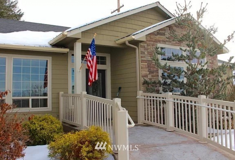 1987 Peach Haven, East Wenatchee, Washington 98802, 6 Bedrooms Bedrooms, ,2 BathroomsBathrooms,Residential,For Sale,Peach Haven Estates,Peach Haven,NWM1880456