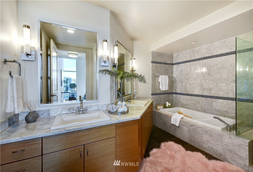 819 Virginia, Seattle, Washington 98101, 2 Bedrooms Bedrooms, ,2 BathroomsBathrooms,Residential,For Sale,Cosmopolitan,Virginia,NWM1881691