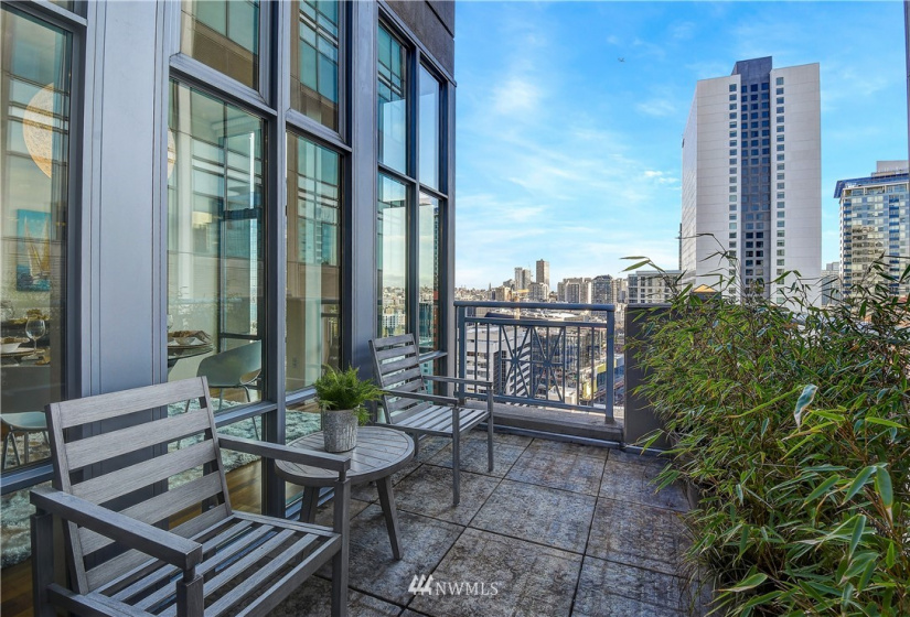 819 Virginia, Seattle, Washington 98101, 2 Bedrooms Bedrooms, ,2 BathroomsBathrooms,Residential,For Sale,Cosmopolitan,Virginia,NWM1881691