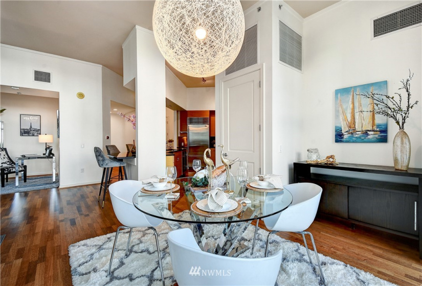 819 Virginia, Seattle, Washington 98101, 2 Bedrooms Bedrooms, ,2 BathroomsBathrooms,Residential,For Sale,Cosmopolitan,Virginia,NWM1881691