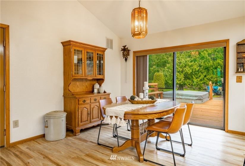 8350 Valley View, Custer, Washington 98240, 4 Bedrooms Bedrooms, ,3 BathroomsBathrooms,Residential,For Sale,Valley View,NWM1881716