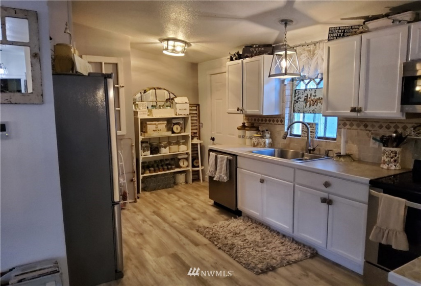 7701 Hardeson, Everett, Washington 98203, 4 Bedrooms Bedrooms, ,2 BathroomsBathrooms,Manufactured In Park,For Sale,Hardeson,NWM1882420