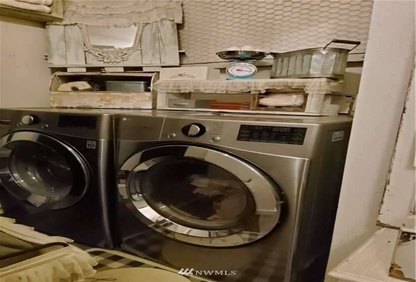 7701 Hardeson, Everett, Washington 98203, 4 Bedrooms Bedrooms, ,2 BathroomsBathrooms,Manufactured In Park,For Sale,Hardeson,NWM1882420