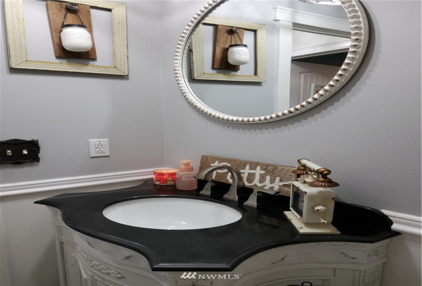 7701 Hardeson, Everett, Washington 98203, 4 Bedrooms Bedrooms, ,2 BathroomsBathrooms,Manufactured In Park,For Sale,Hardeson,NWM1882420