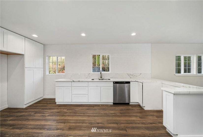 21726 Old Highway 99, Centralia, Washington 98531, 3 Bedrooms Bedrooms, ,2 BathroomsBathrooms,Residential,For Sale,Old Highway 99,NWM1874514