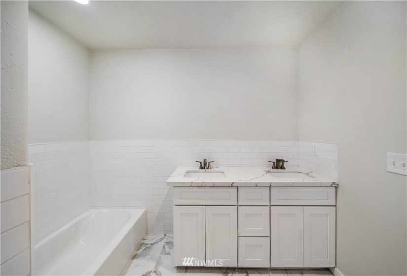 21726 Old Highway 99, Centralia, Washington 98531, 3 Bedrooms Bedrooms, ,2 BathroomsBathrooms,Residential,For Sale,Old Highway 99,NWM1874514