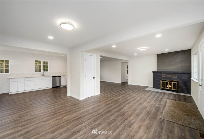 21726 Old Highway 99, Centralia, Washington 98531, 3 Bedrooms Bedrooms, ,2 BathroomsBathrooms,Residential,For Sale,Old Highway 99,NWM1874514