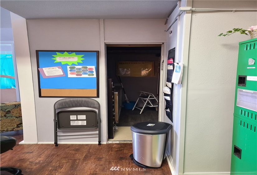 301 3rd, Puyallup, Washington 98372, ,Commercial Sale,For Sale,3rd,NWM1882552