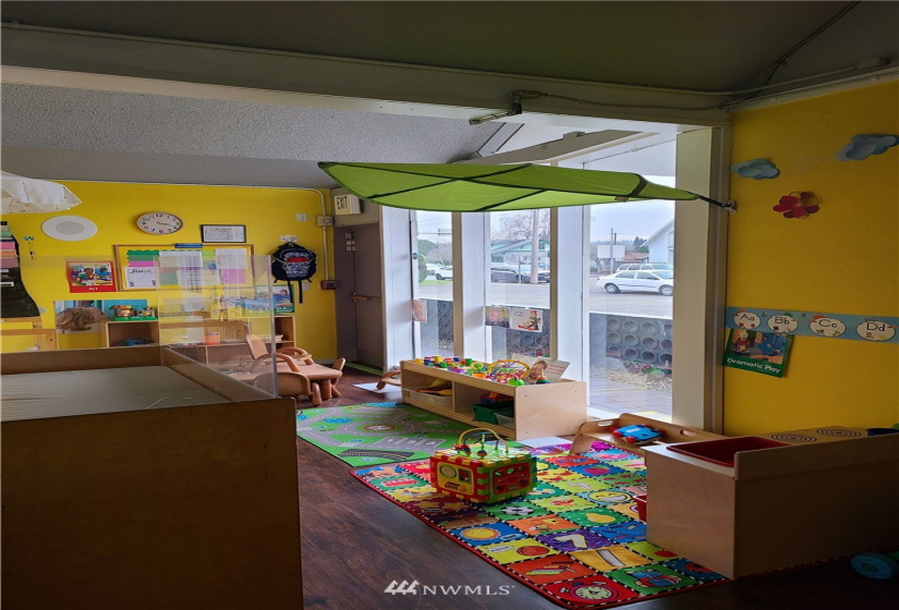 301 3rd, Puyallup, Washington 98372, ,Commercial Sale,For Sale,3rd,NWM1882552