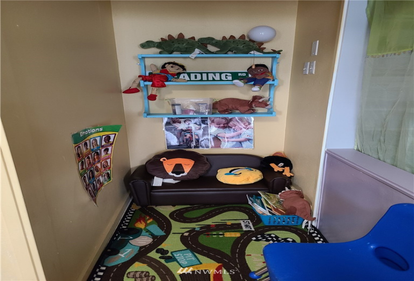 301 3rd, Puyallup, Washington 98372, ,Commercial Sale,For Sale,3rd,NWM1882552