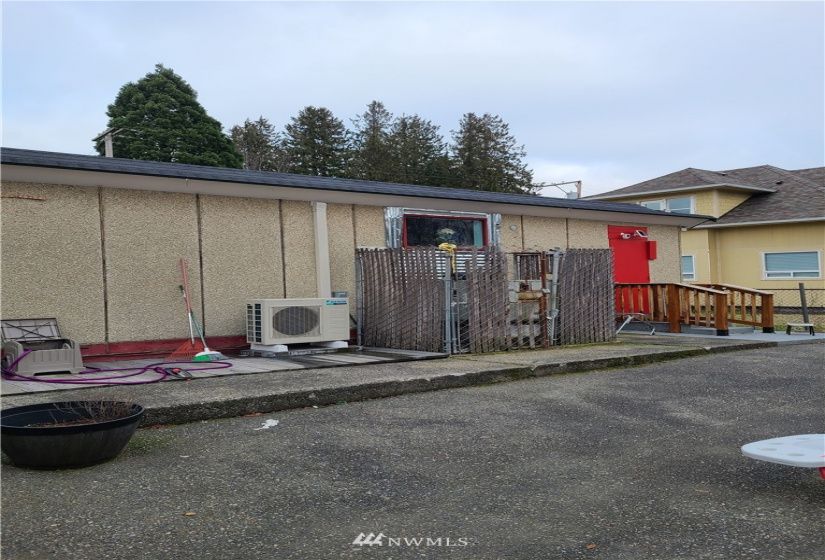 301 3rd, Puyallup, Washington 98372, ,Commercial Sale,For Sale,3rd,NWM1882552