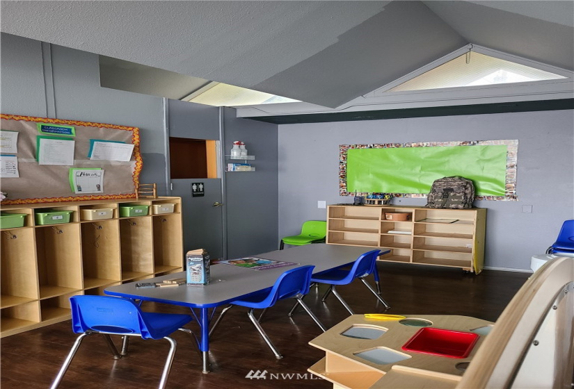 301 3rd, Puyallup, Washington 98372, ,Commercial Sale,For Sale,3rd,NWM1882552