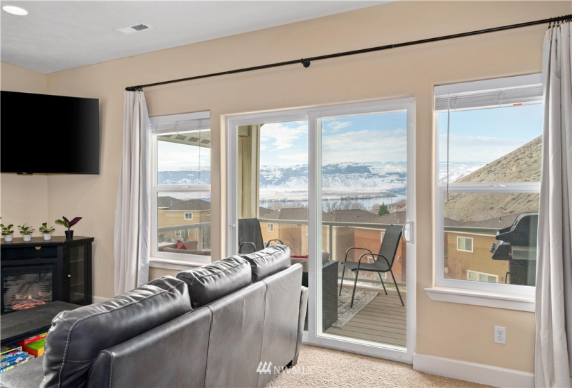 9240 Red Cliff, Quincy, Washington 98848, 2 Bedrooms Bedrooms, ,2 BathroomsBathrooms,Residential,For Sale,Sunserra Resort Phase 2,Red Cliff,NWM1882302