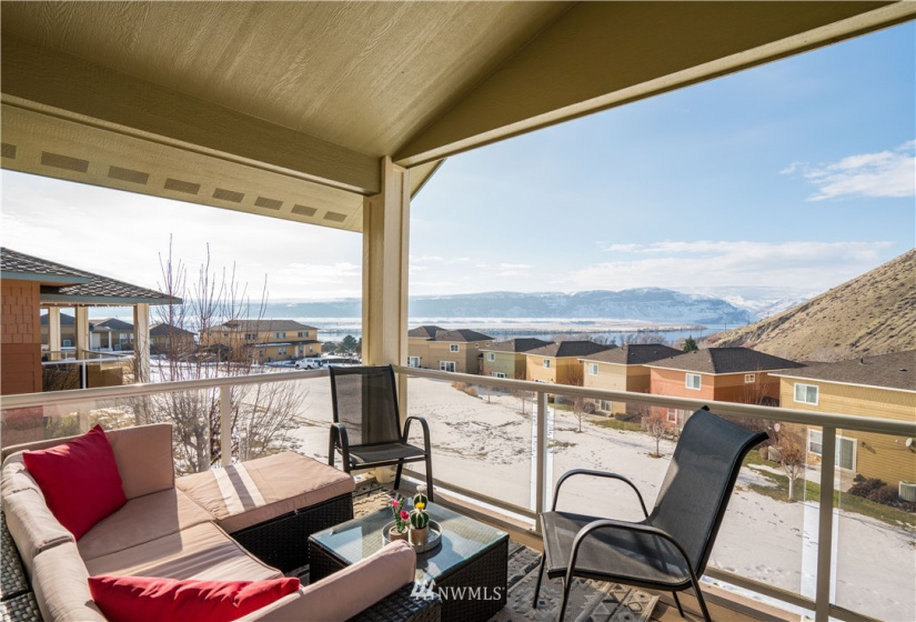 9240 Red Cliff, Quincy, Washington 98848, 2 Bedrooms Bedrooms, ,2 BathroomsBathrooms,Residential,For Sale,Sunserra Resort Phase 2,Red Cliff,NWM1882302