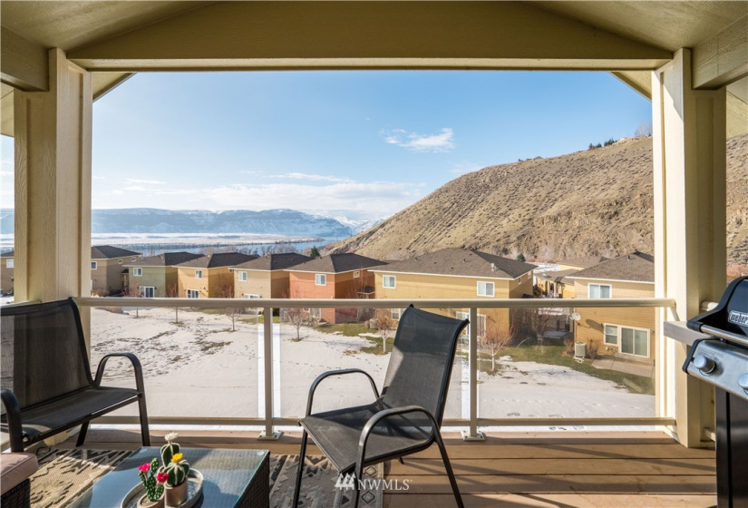 9240 Red Cliff, Quincy, Washington 98848, 2 Bedrooms Bedrooms, ,2 BathroomsBathrooms,Residential,For Sale,Sunserra Resort Phase 2,Red Cliff,NWM1882302