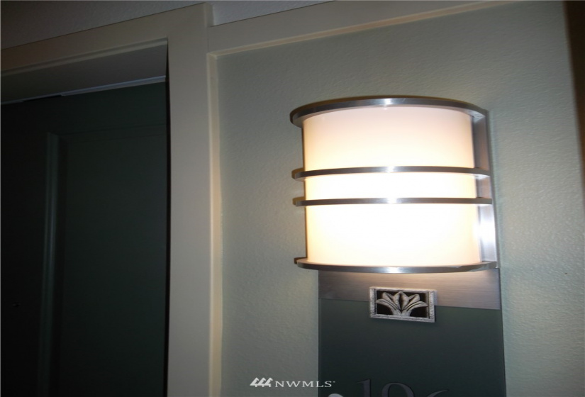 16275 85, Redmond, Washington 98052, 1 Bedroom Bedrooms, ,1 BathroomBathrooms,Residential,For Sale,Frazer Court,85,NWM1882575