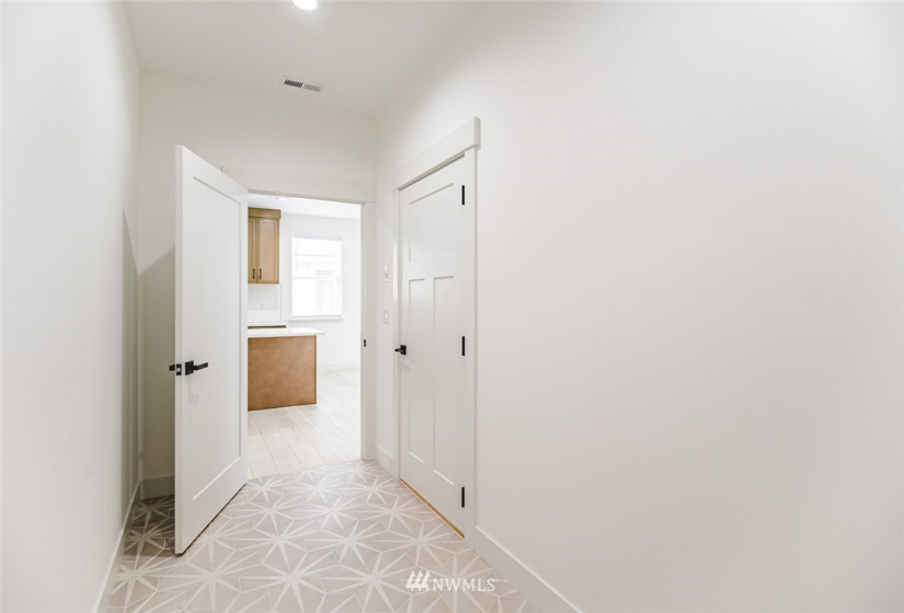 4080 Quinn, Moses Lake, Washington 98837, 3 Bedrooms Bedrooms, ,2 BathroomsBathrooms,Residential,For Sale,Quinn,NWM1882609