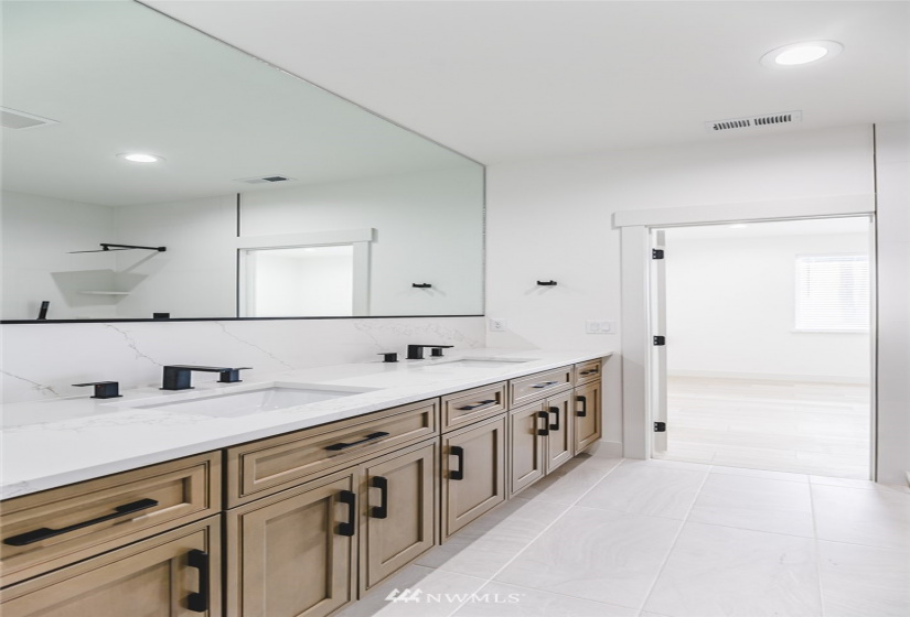 4080 Quinn, Moses Lake, Washington 98837, 3 Bedrooms Bedrooms, ,2 BathroomsBathrooms,Residential,For Sale,Quinn,NWM1882609