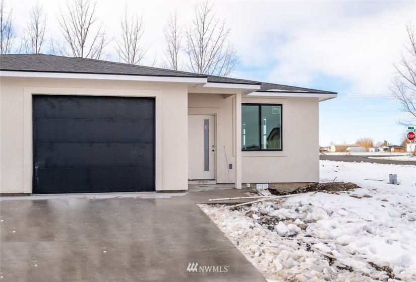 4080 Quinn, Moses Lake, Washington 98837, 3 Bedrooms Bedrooms, ,2 BathroomsBathrooms,Residential,For Sale,Quinn,NWM1882609