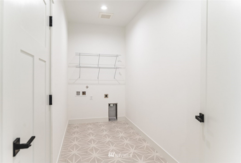 4074 Quinn, Moses Lake, Washington 98837, 3 Bedrooms Bedrooms, ,2 BathroomsBathrooms,Residential,For Sale,Quinn,NWM1882610