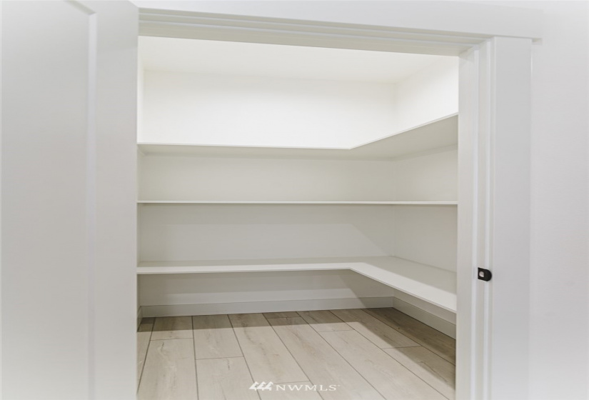 4074 Quinn, Moses Lake, Washington 98837, 3 Bedrooms Bedrooms, ,2 BathroomsBathrooms,Residential,For Sale,Quinn,NWM1882610