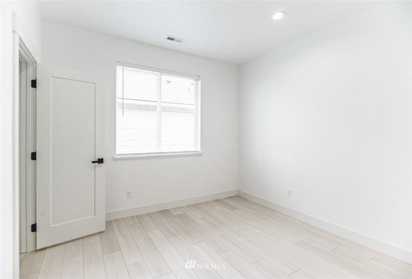 4074 Quinn, Moses Lake, Washington 98837, 3 Bedrooms Bedrooms, ,2 BathroomsBathrooms,Residential,For Sale,Quinn,NWM1882610