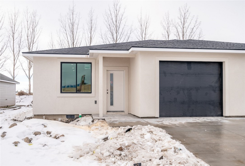 4074 Quinn, Moses Lake, Washington 98837, 3 Bedrooms Bedrooms, ,2 BathroomsBathrooms,Residential,For Sale,Quinn,NWM1882610