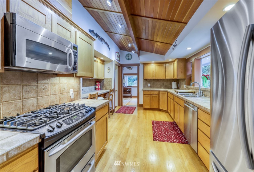 2000 Hard Rock, Poulsbo, Washington 98370, 4 Bedrooms Bedrooms, ,3 BathroomsBathrooms,Residential,For Sale,Hard Rock,NWM1881535