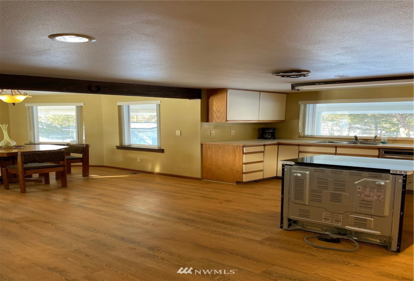 12165 Dodson Rd, Ephrata, Washington 98823, 3 Bedrooms Bedrooms, ,2 BathroomsBathrooms,Residential,For Sale,Dodson Rd,NWM1881778