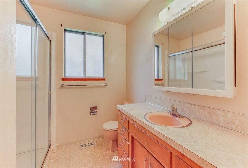 5429 331st, Auburn, Washington 98001, 3 Bedrooms Bedrooms, ,1 BathroomBathrooms,Residential,For Sale,331st,NWM1879631