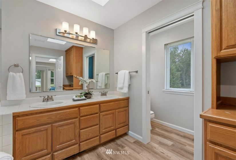 9553 Olalla Valley, Port Orchard, Washington 98367, 3 Bedrooms Bedrooms, ,3 BathroomsBathrooms,Residential,For Sale,Olalla Valley,NWM1874829