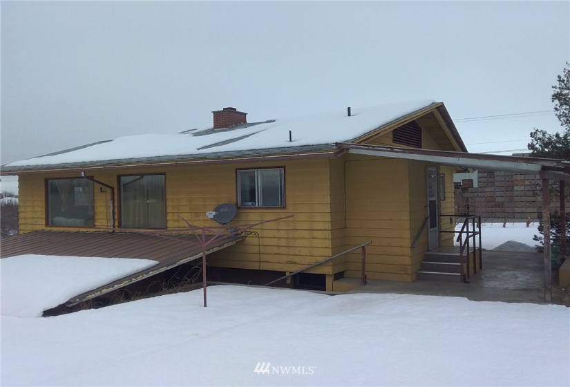 3040 4th, East Wenatchee, Washington 98802, 4 Bedrooms Bedrooms, ,Farm,For Sale,4th,NWM1882600