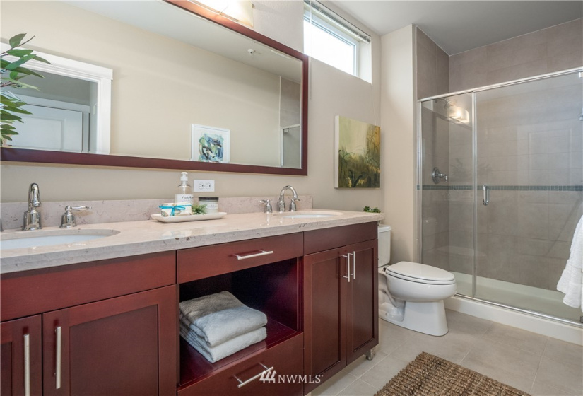 130 Harbor Square, Bainbridge Island, Washington 98110, 2 Bedrooms Bedrooms, ,1 BathroomBathrooms,Residential,For Sale,Harbor Square Condominium,Harbor Square,NWM1881886