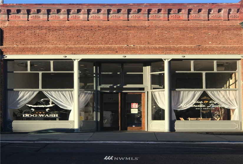 101 West Locust, Waterville, Washington 98858, ,Commercial Sale,For Sale,Locust,NWM1881875