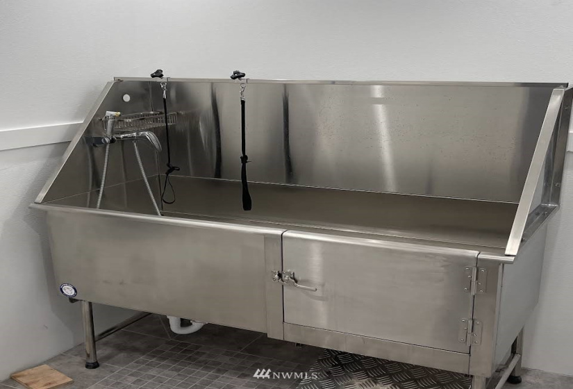 101 West Locust, Waterville, Washington 98858, ,Commercial Sale,For Sale,Locust,NWM1881875