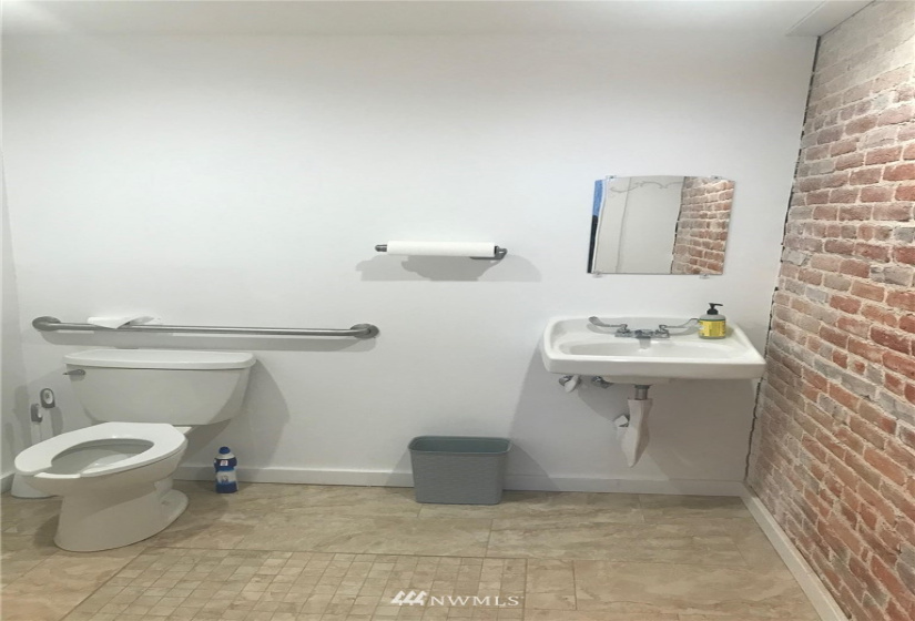 101 West Locust, Waterville, Washington 98858, ,Commercial Sale,For Sale,Locust,NWM1881875