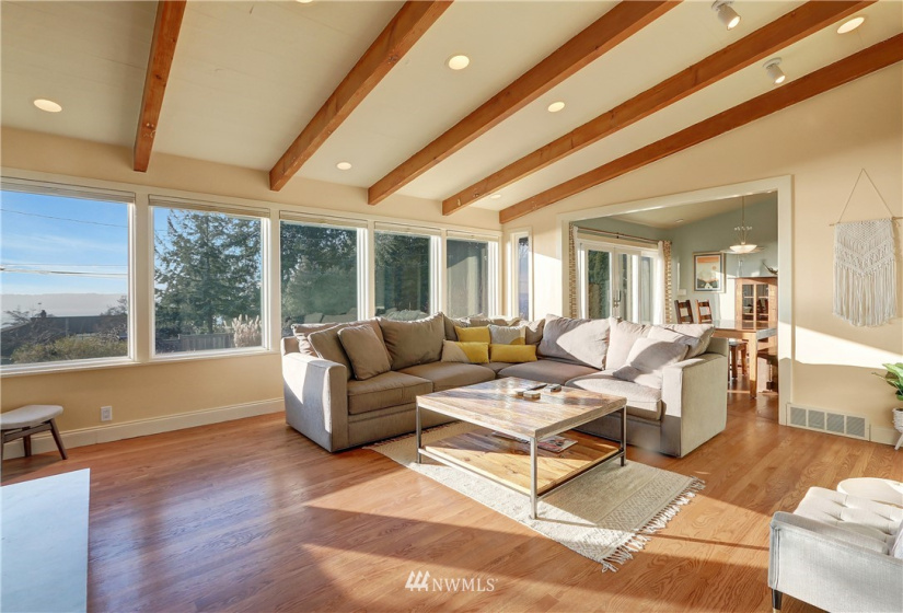 10628 Marine View, Seattle, Washington 98146, 3 Bedrooms Bedrooms, ,2 BathroomsBathrooms,Residential,For Sale,Marine View,NWM1882371