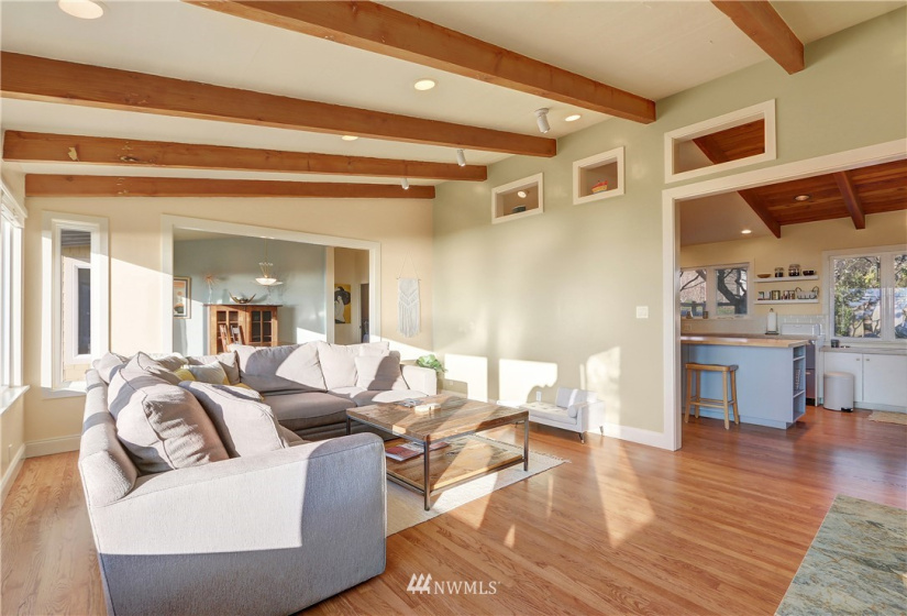 10628 Marine View, Seattle, Washington 98146, 3 Bedrooms Bedrooms, ,2 BathroomsBathrooms,Residential,For Sale,Marine View,NWM1882371