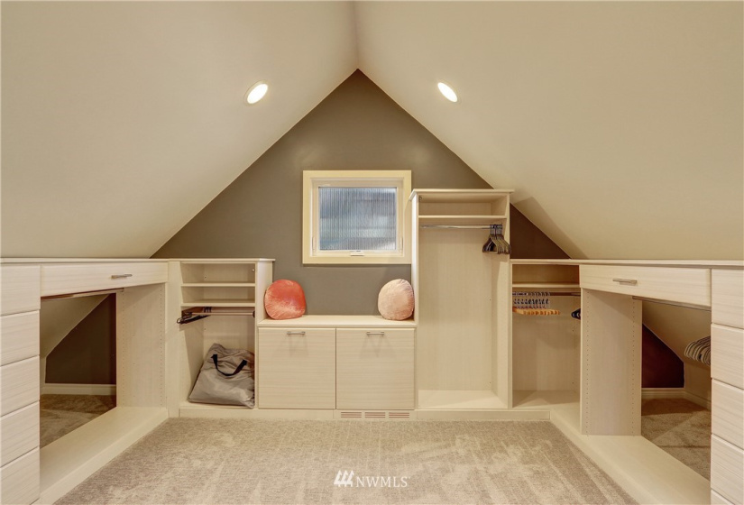 10628 Marine View, Seattle, Washington 98146, 3 Bedrooms Bedrooms, ,2 BathroomsBathrooms,Residential,For Sale,Marine View,NWM1882371