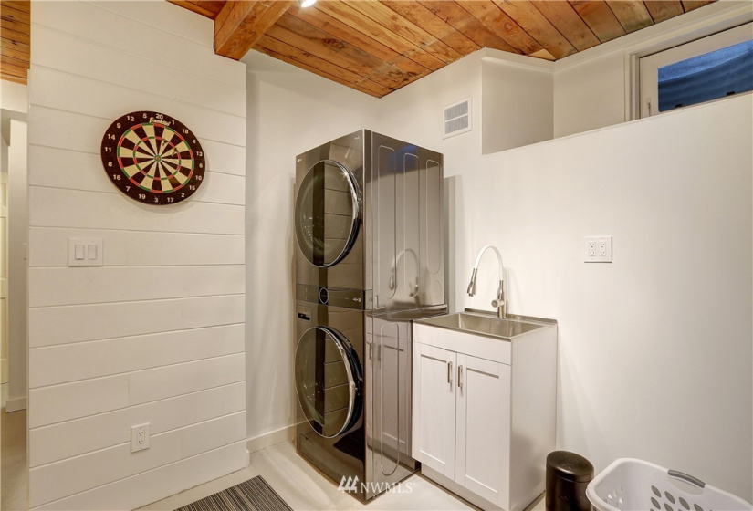 10628 Marine View, Seattle, Washington 98146, 3 Bedrooms Bedrooms, ,2 BathroomsBathrooms,Residential,For Sale,Marine View,NWM1882371